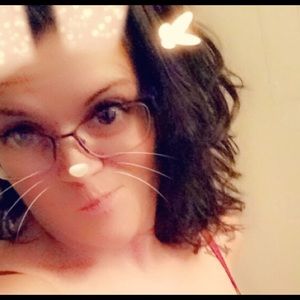 Meet your Posher, Desiree